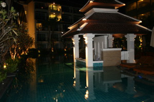 Centara Anda Dhevi resort och spa, poolbar